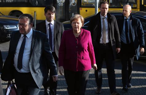 Merkel Før Ny Frist Vil Måtte Inngå Smertefulle Kompromisser Vg