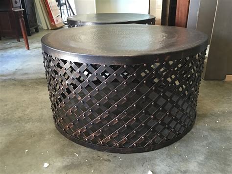 5.0 из 5 звездоч., исходя из 2 оценки(ок). LotBid.com - Round Lattice Coffee Table Hammered Bronze ...