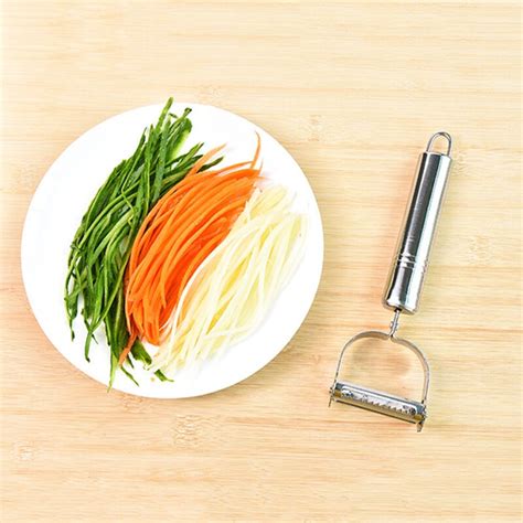 Learning how to julienne is one of the first forays into more advanced (and more impressive) knife skills. Stainless Steel Multi purpose Vegetable Peeler&Julienne Cutter Julienne Peeler Potato Carrot ...