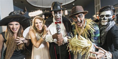 15 Tips For Hosting An Adult Halloween Party