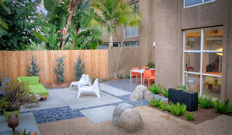 Simple Modern Xeriscape Design With New Ideas Home Decorating Ideas