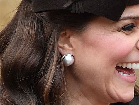 Kate Middleton Pearl Earrings On Easter Popsugar Fashion Uk