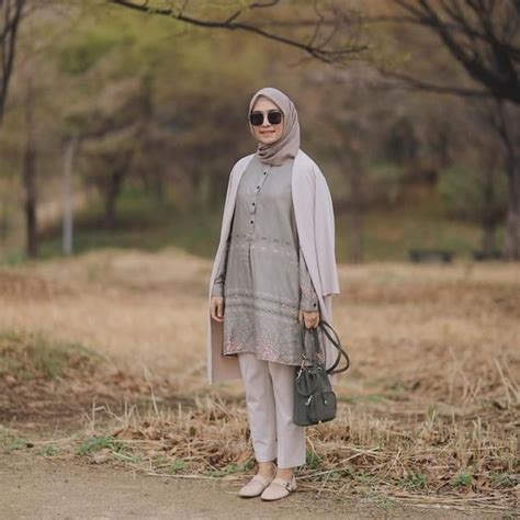 10 Inspirasi Ootd Hijab Dengan Tunik Ala Mega Iskanti Mudah Ditiru Di