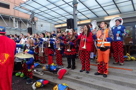 Littau is a former municipality, and now part of the city of lucerne, in the district of lucerne in the canton of lucerne in switzerland. Ruopigen Fasnacht - Gögguschränzer Littau-Luzern