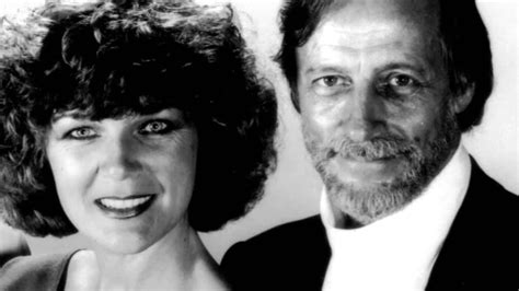 Lenny kuhr (* 1950 in eindhoven) ist eine niederländische sängerin. Altijd Heimwee - Lenny Kuhr | Shazam