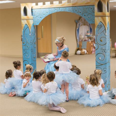 A Dream Come True Cinderella Birthday Party Hoopla Events Krista Obyrne Cinderella