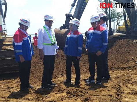 Demo tolak kilang minyak di dprd tuban. Menhub Izinkan Pertamina Restorasi dan Reklamasi Kilang ...