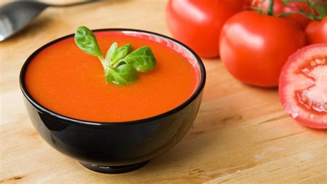 Los maimones o sopa de maimones es una variante de la sopa de ajo siendo muy típica en andalucía sobre todo en las provincias de málaga y granada. La receta más fácil para cocinar el mejor gazpacho andaluz ...