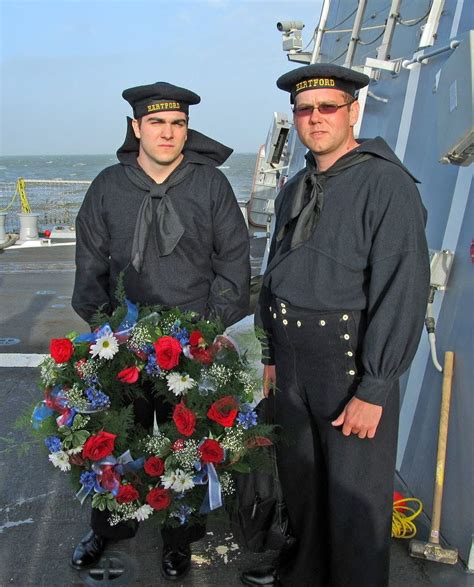 Uss Farragut Sailors Re Enactors Remember Civil War Dead As Ship