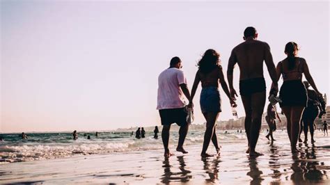 Caminar Por La Playa Riesgos Y Beneficios De Una Actividad F Sica