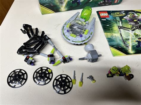 Lego Alien Conquest Tripod Invader 7051 100 Complete W Box