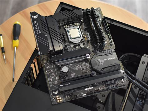 Motherboard Adalah Pengertian Fungsi Dan Bagian Bagiannya