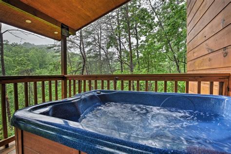 Bearadise Romantic Cabin Whot Tub And Pool Table Updated 2020