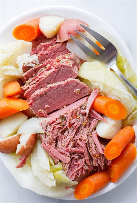 The instant pot doesn't cook based on volume (you could double this recipe without the need to double the time), but it cooks based on the size and. Corned Beef And Cabbage Instant Pot Guinness - Instant Pot Corned Beef and Cabbage - Sweet Pea's ...