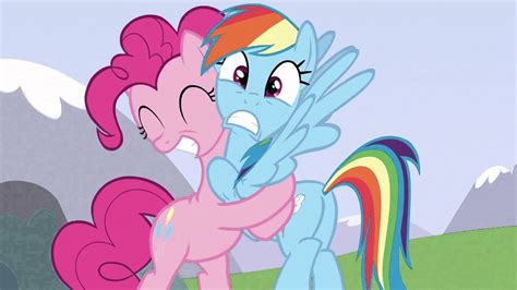 Pinkie Pie Hugs Rainbow Dash Youtube