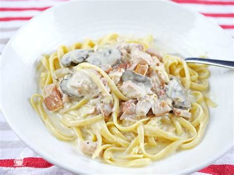 Meanwhile, heat the oil in a frying pan and fry the garlic and pancetta until crisp, then add the chicken strips and fry briefly until they're just cooked through. Creamy Slow Cooker Chicken Carbonara - Slow Cooking Perfected
