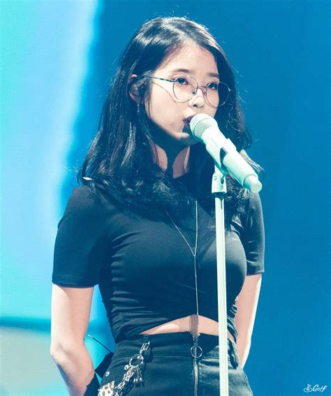 Iu Rocks Glasses At Concert And Looks Amazing Loves Herself Thats