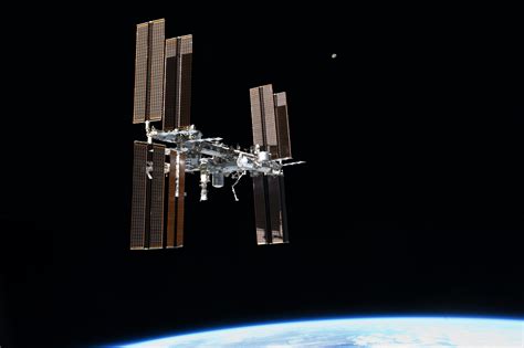 Russia Moves To Support Iss Through 2024 Create New Space Station