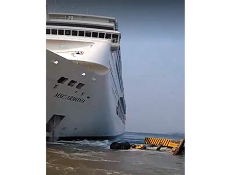 Msc Cruises Will Pay 500000 In Damages After Msc Armonia Crash Into