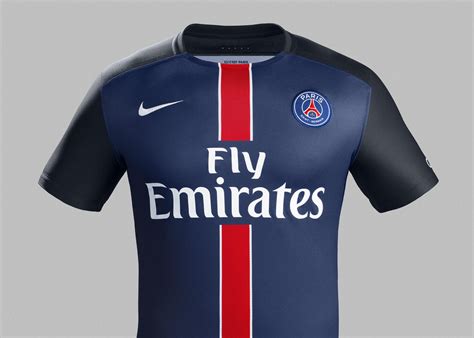 Voici le résumé du match du trophée des champions 2020, opposant le paris saint germain contre l'olympique de marseille. Paris Saint-Germain 15/16 Nike Home Football Shirt | 15/16 ...