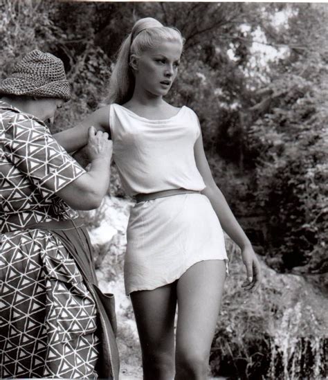 Virna Lisi On The Set Of Duel Of The Titans 1961 Italian Actress Actresses Beautiful