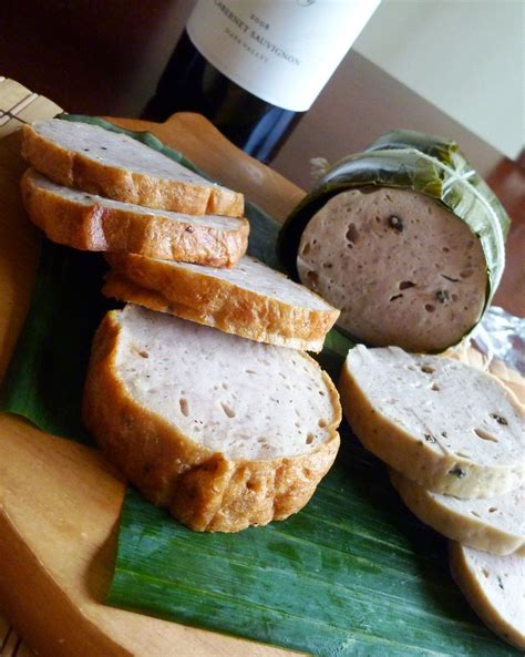 Văn mai hương biến sơmi thành áo khoác ngoài, phối layer cùng crop top và quần shorts denim , tôn dáng khỏe khoắn. The Spices Of Life . . .: Chả Lụa (Vietnamese Ham aka ...