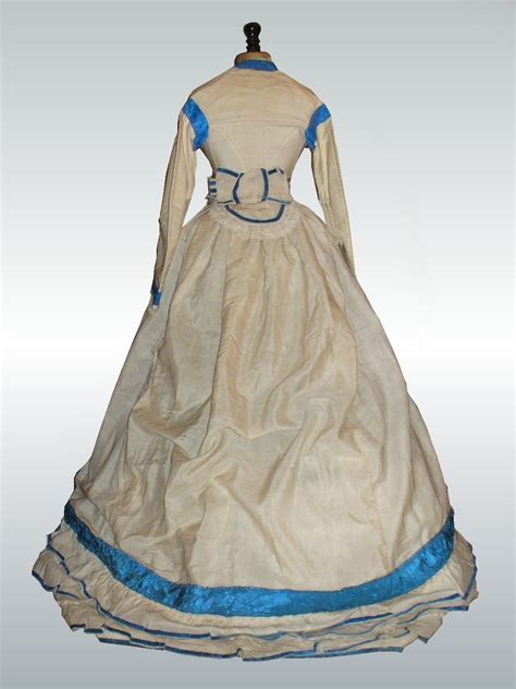 The dress is in two. All The Pretty Dresses: Late 1860's Ball Gown Bodice and ...