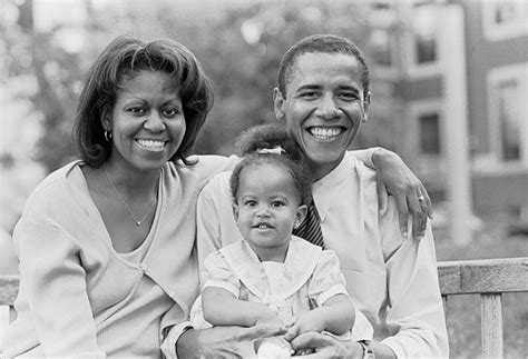 9 Rare Photos Of Barack Michelle Malia And Sasha Obamas Journey To