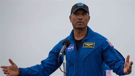 Victor Glover to Be First Black Astronaut on I.S.S. for Extended Stay - The New York Times