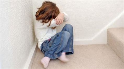 Nspcc Issues Parental Advice Over Signs Of Abuse Bbc News