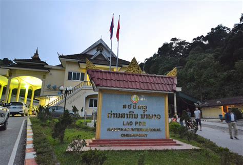 The entire wiki with photo and video galleries for each article. Laos border crossing points
