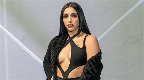 Lourdes Leon Poses Almost Naked Madonna S Daughter Goes Wild For A