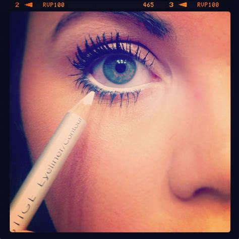 Pick up a pen like the stila's stay all day® waterproof liquid eye liner ($22, sephora.com) and lightly apply the product tight to the root. Life-Changing Tip Of The Day: Apply Eye Makeup Using A Spoon! | White eyeliner, Eye makeup ...