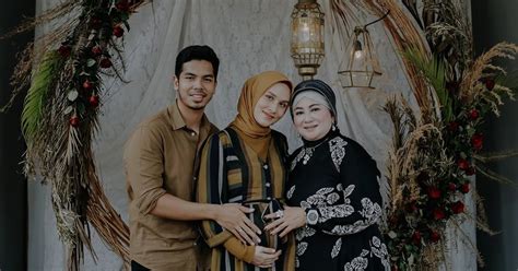 Namun begitu pasti ciri perempuan idaman adalah berbeza untuk setiap lelaki.walau bagaimanapun secara umumnya boleh dikatakan inilah antara ciri perempuan idaman lelaki. Ciri-Ciri Ibu Mertua Idaman Wanita Yang Bakal Berkahwin.