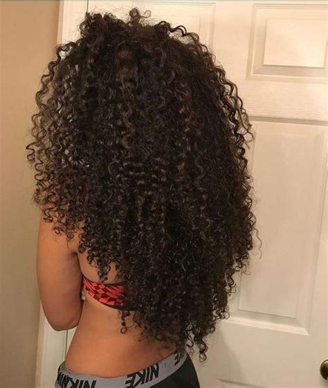 This sweet short haircut for curly hair has a ton of versatility. Natural Curly Hair 3b/3c Long Hair#3b3c #curly #hair #long #natural in 2020 | Lockige haare ...