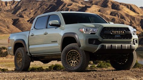 2022 Toyota Tacoma Trd Off Road Bed Cover