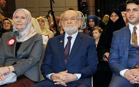 Temel karamollaoğlu'nun eşi nasıl müslüman olduğunu anlattı! Temel Karamollaoğlu'nun İngiliz eşi ilk kez görüntülendi