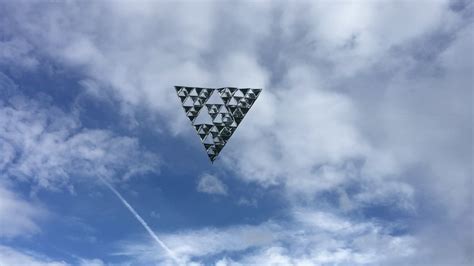 Area of kite = 17.5. Tetrahedral Kite, Beamish | NUSTEM