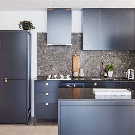 We've included small kitchen ideas, kitchen color inspiration, decor photos and more. // The FULL Rose-Gold on Black Kitchen from Saturday. YES ...