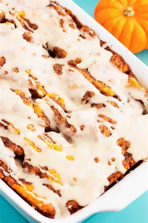 This is the world's best homemade pumpkin roll recipe. Pumpkin Cinnamon Roll Cake | The Recipe Critic
