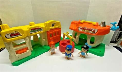 Lot 1986 Vintage Flintstone Kids Bedrock Playsets School Town By