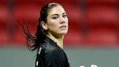 Hope Solo Insulted Officers During Arrest Last Year Report Says Los Angeles Times