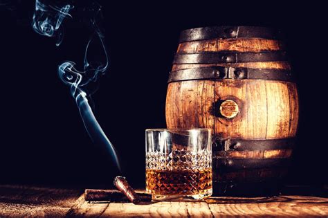 Идеальное партнёрство сигара и виски Уголок курильщика Дзен