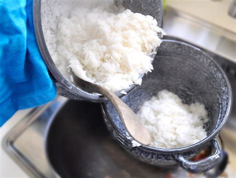 Rijst Koken Met Klassieke Rijststomer Pisang Susu