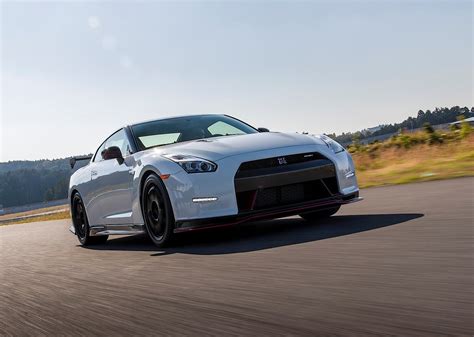 Like our page and check back for leaking news, info, pics, videos NISSAN GT-R (R35) Nismo specs & photos - 2014, 2015, 2016 ...