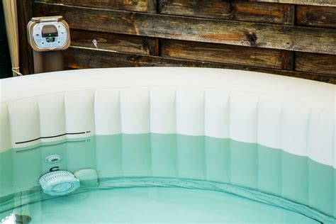 Inflatable Hot Tub Guide The Home Of Uk Portable Spas