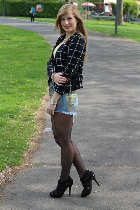 Amateur Pantyhose On Twitter Jean Shorts And Black Pantyhose