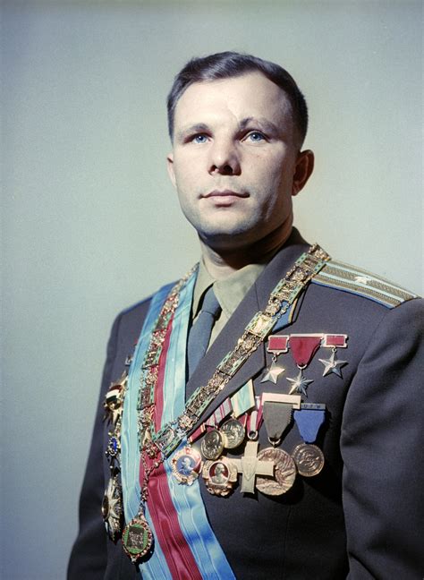 (photo by bob haswell/express/getty images). Aniversario 'estelar': El primer cosmonauta, Yuri Gagarin ...