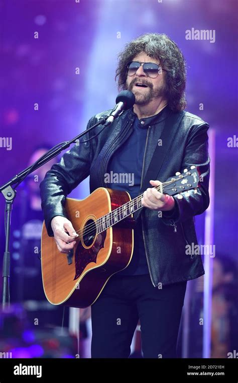 Jeff Lynne Elo Hi Res Stock Photography And Images Alamy