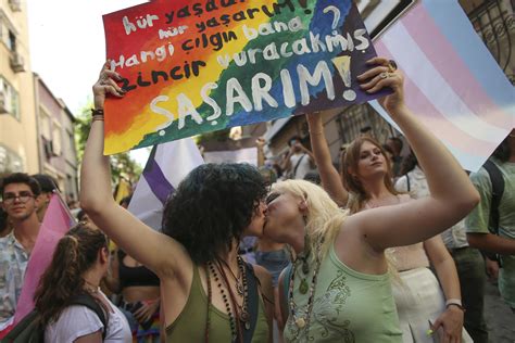 Detained Lgbtq Activists In Istanbul Pride Being Released Ap News
